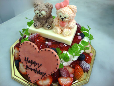 シェリーメイ ダッフィの立体ケーキ 誕生日や結婚祝い等のお祝い用デコレーションケーキのご紹介
